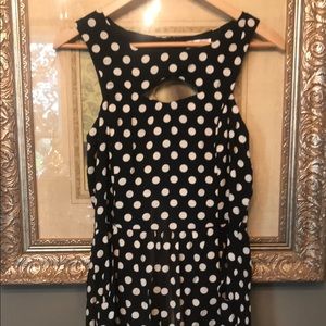 Polka dot dress with keyhole chest